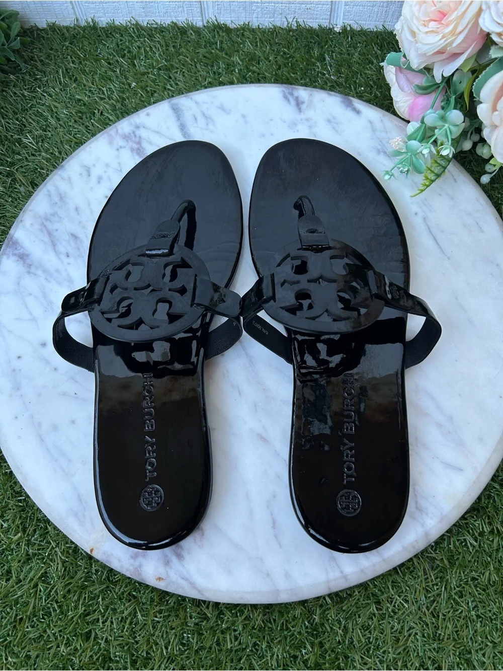 Tory Burch Miller Black soft sandal patent leather Size 9 gently used